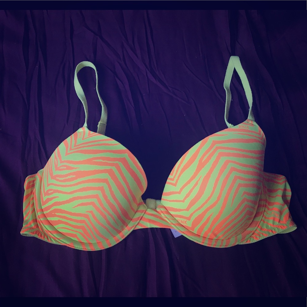 PINK Victoria’s Secret wear everywhere bra